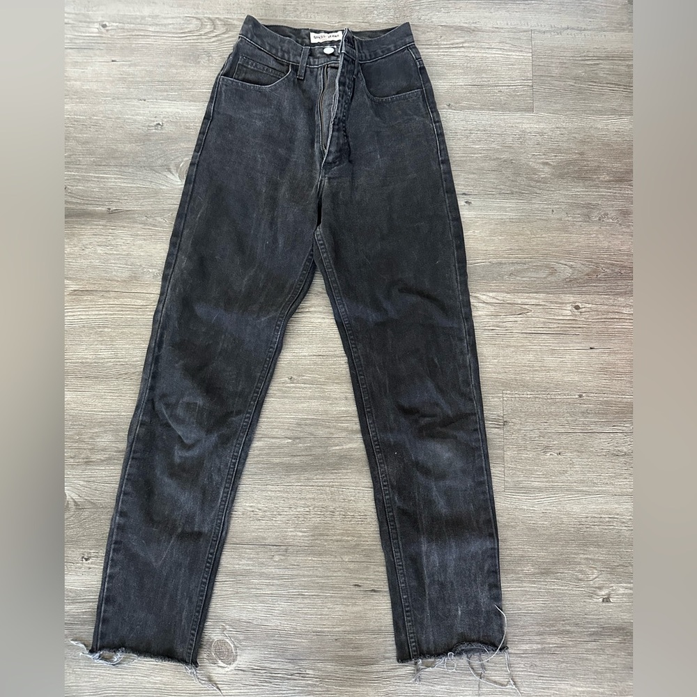 GUESS High-Rise Black Jeans - LIKE NEW